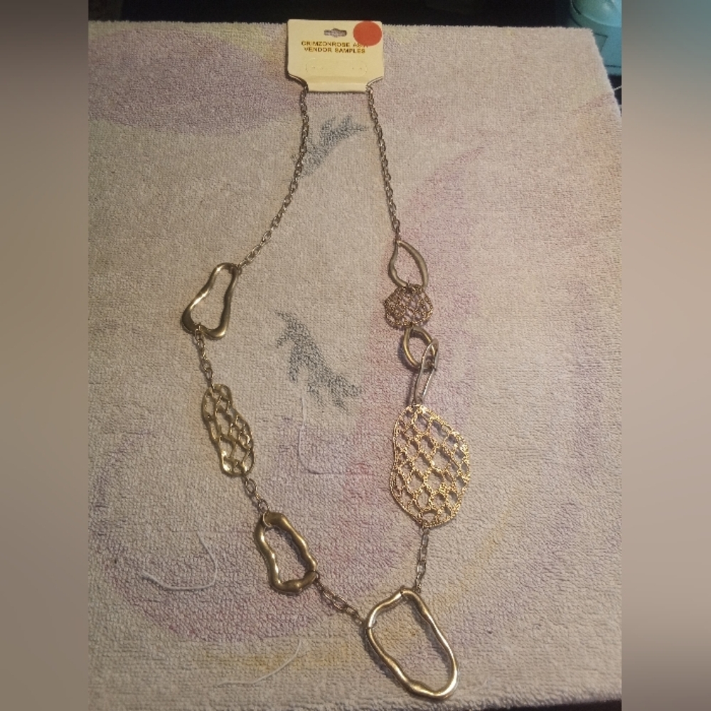Elegant Gold Necklace